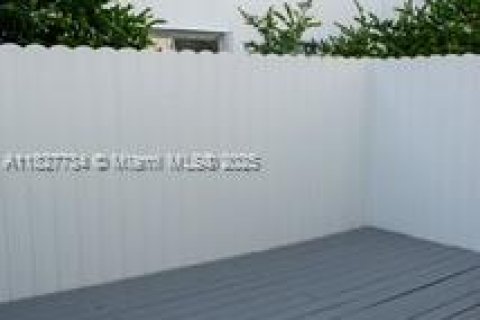 Townhouse in Hollywood, Florida 2 bedrooms, 134.15 sq.m. № 2059691 - photo 22