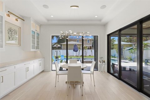 Villa ou maison à vendre à Orlando, Floride: 6 chambres, 381.36 m2 № 2210784 - photo 15
