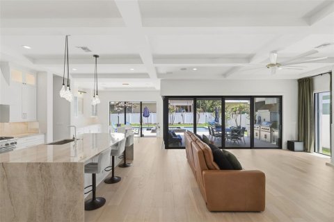 Villa ou maison à vendre à Orlando, Floride: 6 chambres, 381.36 m2 № 2210784 - photo 6