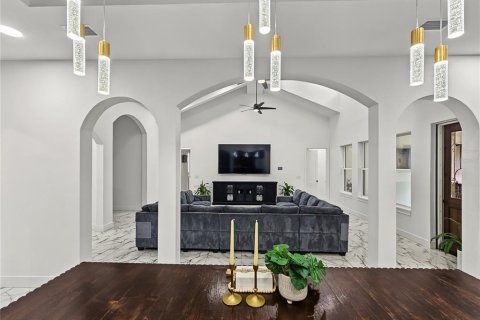 Villa ou maison à vendre à Pierson, Floride: 6 chambres, 387.4 m2 № 2437135 - photo 28