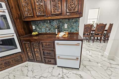 Villa ou maison à vendre à Pierson, Floride: 6 chambres, 387.4 m2 № 2437135 - photo 19