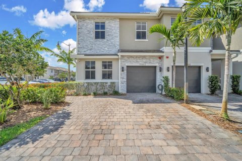 Touwnhouse à Pembroke Pines, Floride 4 chambres, 213.4 m2 № 2085648