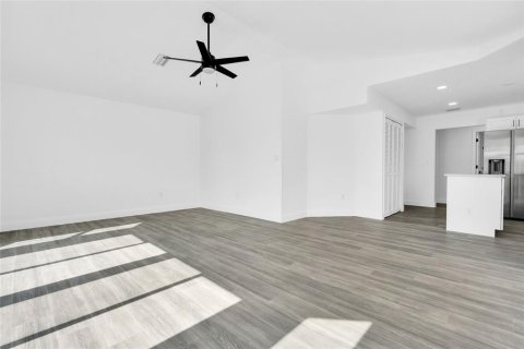 Casa en venta en Port Charlotte, Florida, 3 dormitorios, 195.19 m2 № 1684824 - foto 7
