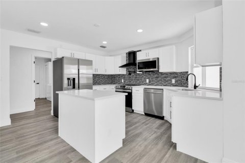 Casa en venta en Port Charlotte, Florida, 3 dormitorios, 195.19 m2 № 1684824 - foto 9