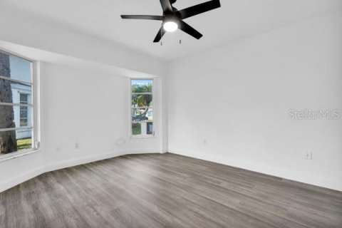 Casa en venta en Port Charlotte, Florida, 3 dormitorios, 195.19 m2 № 1684824 - foto 19