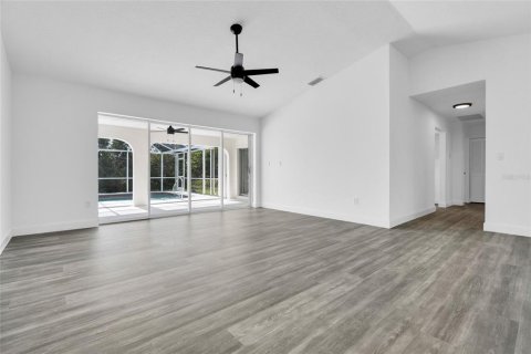 Casa en venta en Port Charlotte, Florida, 3 dormitorios, 195.19 m2 № 1684824 - foto 3