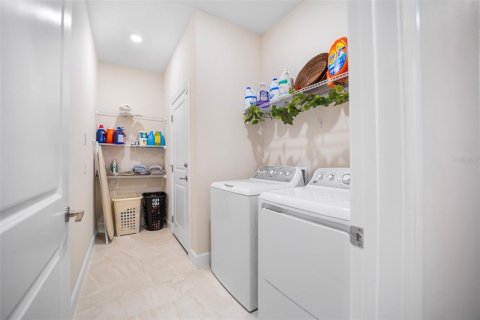 Casa en venta en Poinciana, Florida, 3 dormitorios, 160.07 m2 № 1774910 - foto 7