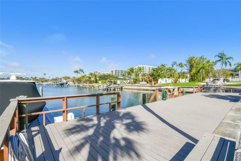 Condominio en venta en Saint Petersburg, Florida, 1 dormitorio, 68.75 m2 № 1530929 - foto 24