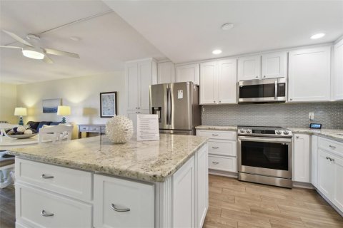 Condominio en venta en Saint Petersburg, Florida, 1 dormitorio, 68.75 m2 № 1530929 - foto 4