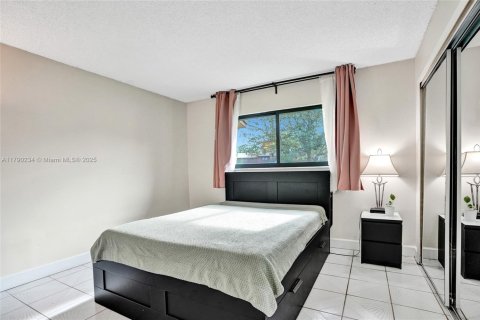 Townhouse in Tamarac, Florida 2 bedrooms № 1752859 - photo 26