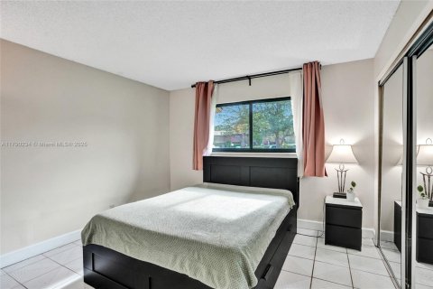 Townhouse in Tamarac, Florida 2 bedrooms № 1752859 - photo 27