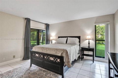 Townhouse in Tamarac, Florida 2 bedrooms № 1752859 - photo 19