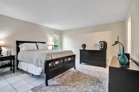 Townhouse in Tamarac, Florida 2 bedrooms № 1752859 - photo 17