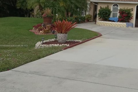 Terrain à vendre à Punta Gorda, Floride № 1960542 - photo 10