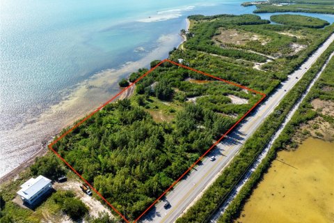 Commercial property in Marathon, Florida № 2000636 - photo 3