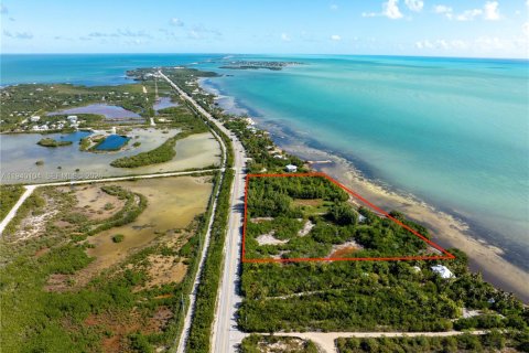 Commercial property in Marathon, Florida № 2000636 - photo 2