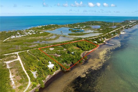 Commercial property in Marathon, Florida № 2000636 - photo 13