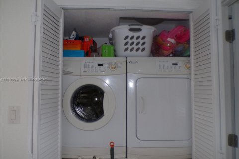 Снять в аренду кондоминиум в Майами-Бич, Флорида 2 спальни, 117.24м2, № 2002345 - фото 10