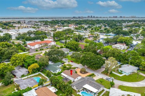 Villa ou maison à vendre à Largo, Floride: 2 chambres, 127.18 m2 № 2408232 - photo 11