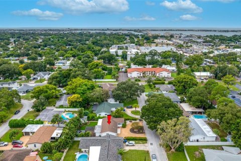 Villa ou maison à vendre à Largo, Floride: 2 chambres, 127.18 m2 № 2408232 - photo 12