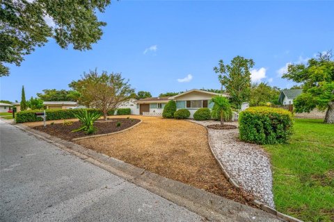 Villa ou maison à vendre à Largo, Floride: 2 chambres, 127.18 m2 № 2408232 - photo 5