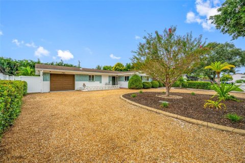Villa ou maison à vendre à Largo, Floride: 2 chambres, 127.18 m2 № 2408232 - photo 7
