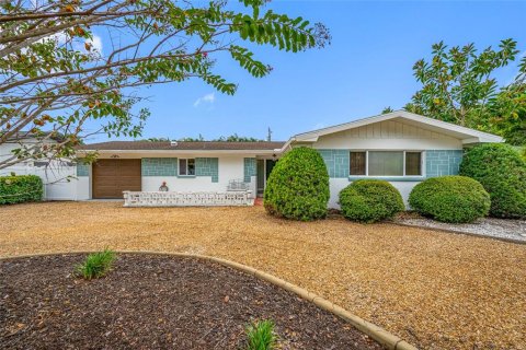 Villa ou maison à vendre à Largo, Floride: 2 chambres, 127.18 m2 № 2408232 - photo 9