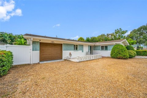 Villa ou maison à vendre à Largo, Floride: 2 chambres, 127.18 m2 № 2408232 - photo 8