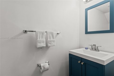 Touwnhouse à vendre à Pembroke Pines, Floride: 2 chambres, 127.09 m2 № 2007508 - photo 8