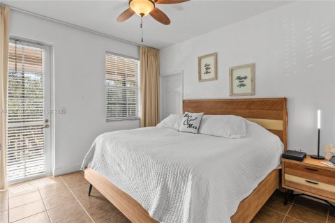 Touwnhouse à vendre à Pembroke Pines, Floride: 2 chambres, 127.09 m2 № 2007508 - photo 9