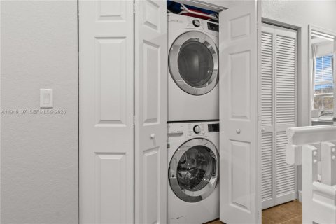 Touwnhouse à vendre à Pembroke Pines, Floride: 2 chambres, 127.09 m2 № 2007508 - photo 15