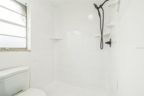 House in Chuluota, Florida 4 bedrooms, 137.31 sq.m. № 1829818 - photo 20