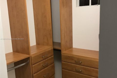 Купить таунхаус в Авентура, Флорида 2 спальни, 122.26м2, № 2012730 - фото 20