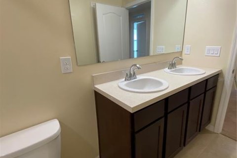 Townhouse in Kissimmee, Florida 3 bedrooms, 171.31 sq.m. № 1721818 - photo 22