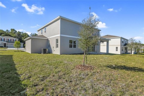 House in Mount Dora, Florida 4 bedrooms, 248.05 sq.m. № 2205581 - photo 18