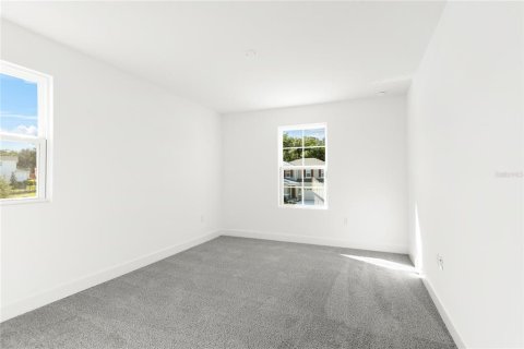 House in Mount Dora, Florida 4 bedrooms, 248.05 sq.m. № 2205581 - photo 15