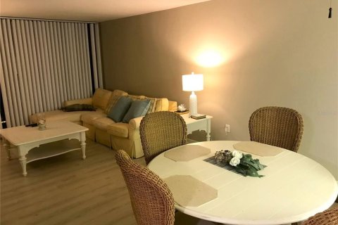 Condominio en alquiler en Clearwater, Florida, 2 dormitorios, 110.18 m2 № 513831 - foto 10