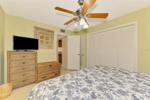 Copropriété à vendre à Sarasota, Floride: 2 chambres, 79.9 m2 № 1649057 - photo 22