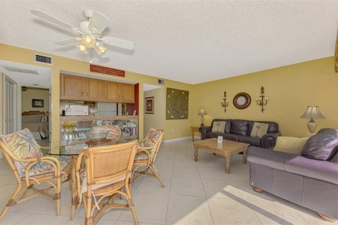 Copropriété à vendre à Sarasota, Floride: 2 chambres, 79.9 m2 № 1649057 - photo 11
