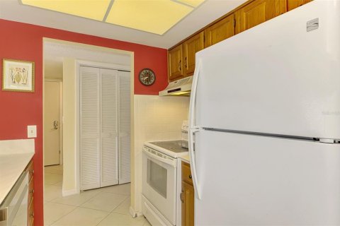 Copropriété à vendre à Sarasota, Floride: 2 chambres, 79.9 m2 № 1649057 - photo 16