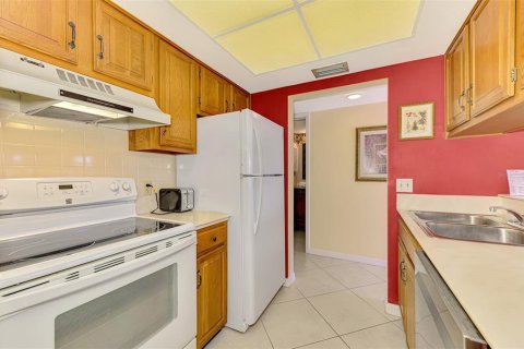 Copropriété à vendre à Sarasota, Floride: 2 chambres, 79.9 m2 № 1649057 - photo 17