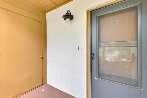 Copropriété à vendre à Sarasota, Floride: 2 chambres, 79.9 m2 № 1649057 - photo 2