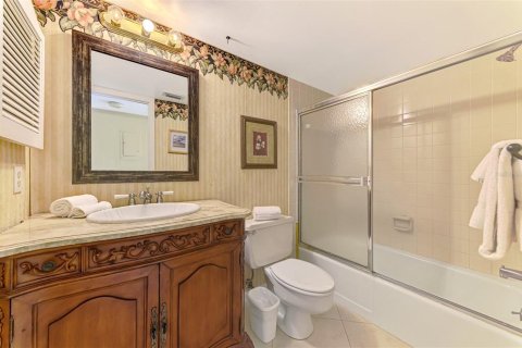 Copropriété à vendre à Sarasota, Floride: 2 chambres, 79.9 m2 № 1649057 - photo 23