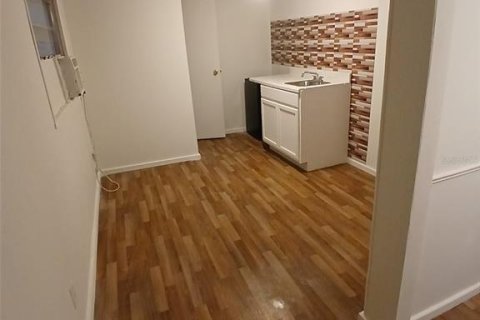 Immobilier commercial à vendre à Port Richey, Floride: 55.74 m2 № 1822871 - photo 13