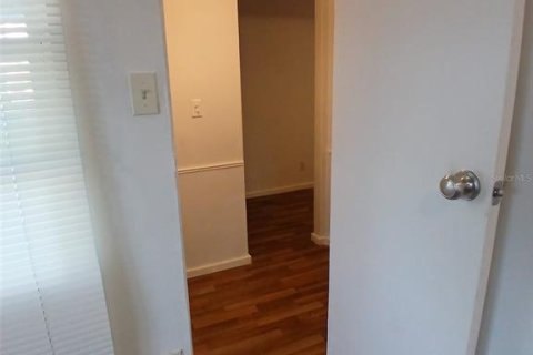 Immobilier commercial à vendre à Port Richey, Floride: 55.74 m2 № 1822871 - photo 15