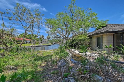 House in Sarasota, Florida 3 bedrooms, 217.11 sq.m. № 1648801 - photo 16