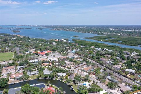 House in Sarasota, Florida 3 bedrooms, 217.11 sq.m. № 1648801 - photo 10