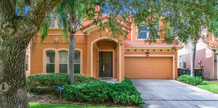 House in Davenport, Florida 4 bedrooms, 195.75 sq.m. № 1880463