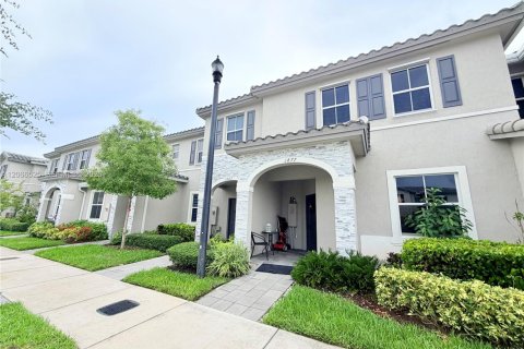 Adosado en venta en Homestead, Florida, 3 dormitorios, 149.76 m2 № 2293041 - foto 2