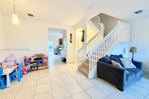 Adosado en venta en Homestead, Florida, 3 dormitorios, 149.76 m2 № 2293041 - foto 16